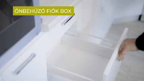 Megbízhatóbútor Veresegyház konyhabútor - Önbehúzó fiók box az Antónia konyhabútorban
